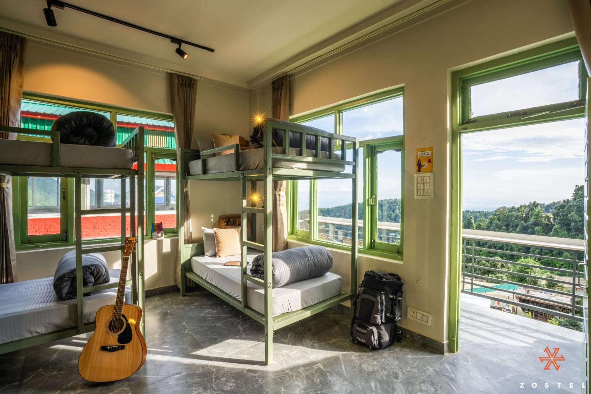 Hostel Zostel Dharamkot McLeod Ganj Exteriér fotografie