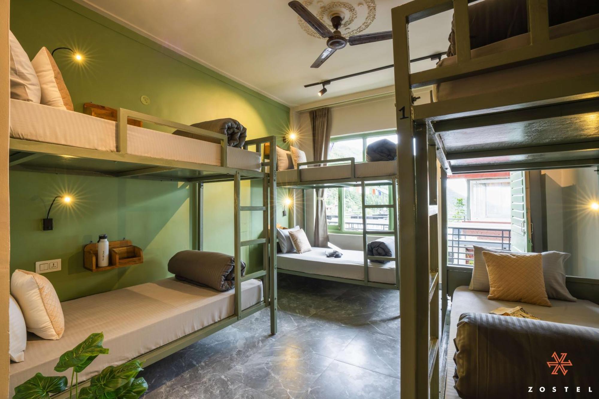 Hostel Zostel Dharamkot McLeod Ganj Exteriér fotografie