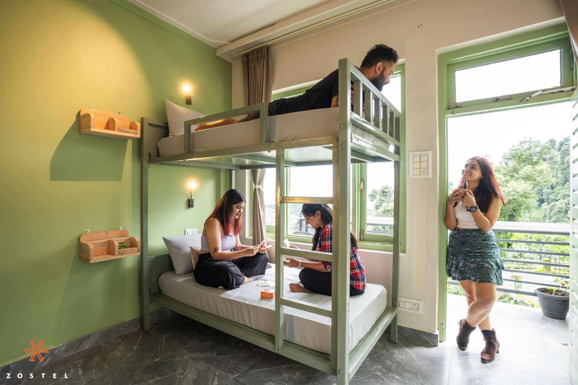 Hostel Zostel Dharamkot McLeod Ganj Exteriér fotografie